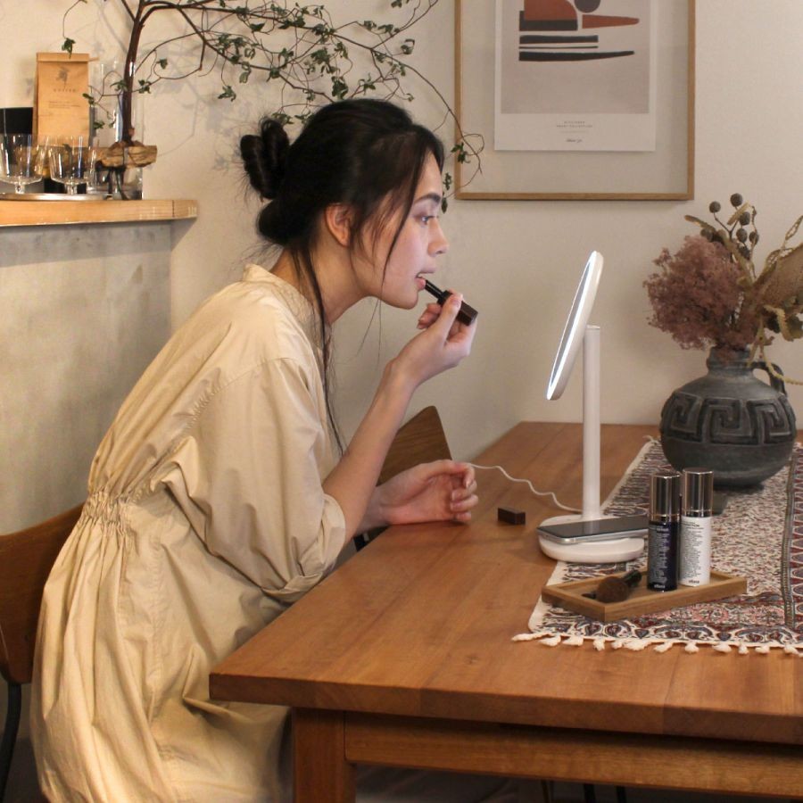 ココロ ビューティー アクトレス ミラー ワイヤレス充電器機能付き