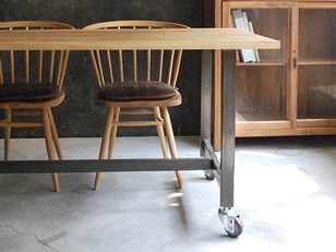 a.depeche（アデペシュ） ハーフラウンドチェア スポークチェア 無垢材