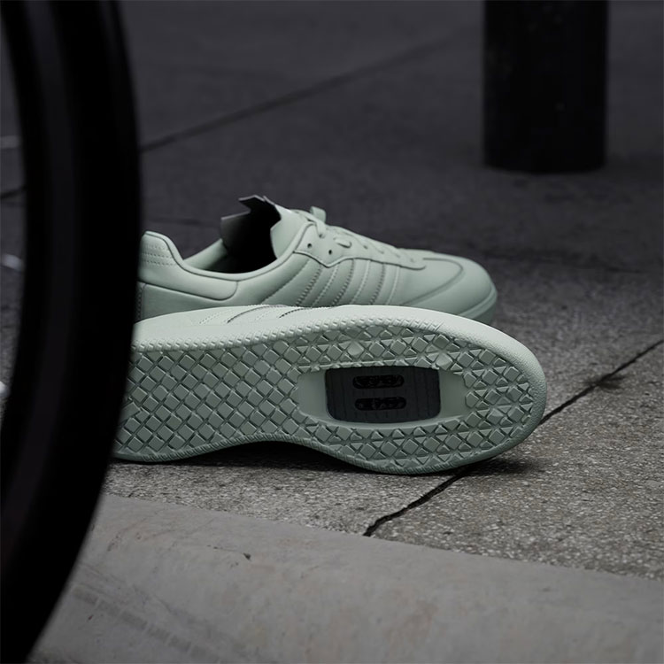 adidas（アディダス） スニーカー VELO SAMBA MADE IN NATURE IH5211