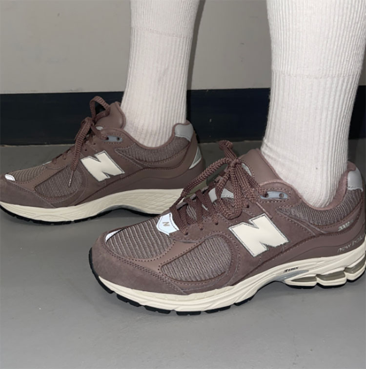 New Balance（ニューバランス） スニーカー 2002 M2002RF1 DARK PINK
