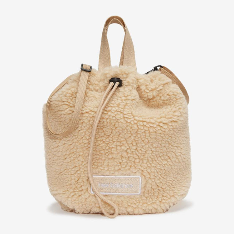 New Balance ニューバランス レディース ショルダーバッグ HOLIDAY BOUCLE MINI BUCKET BAG ホリデー ブークル ミニ バケットバッグ 女性用 NBGCECH102｜a-dot｜03