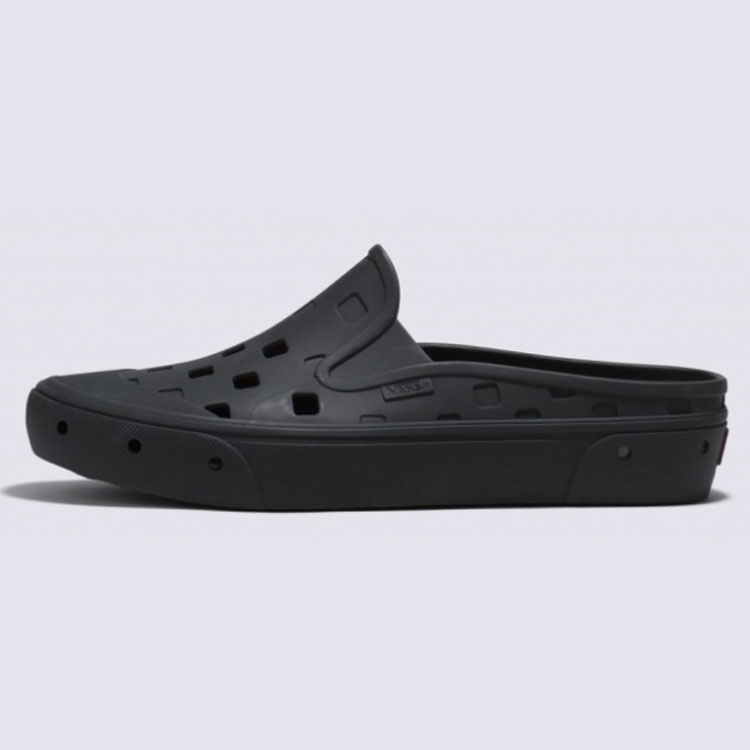 [VANS] スリッパ MTE マウンテン ミュール キルトブラック VANS] スリッパ MTE マウンテン ミュール キルトブラック (VANS
