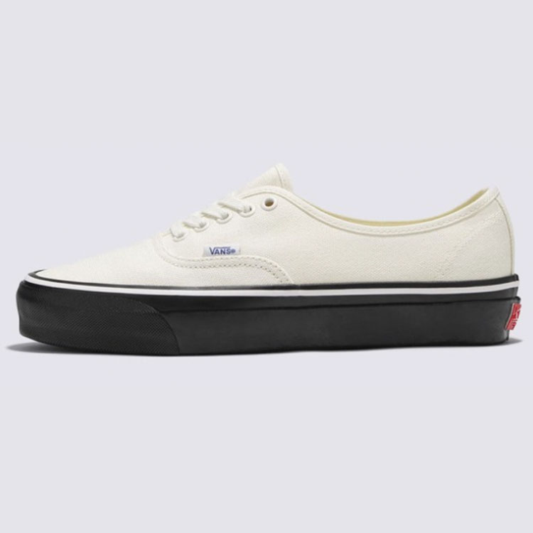 VANS（ヴァンズ） バンズ スニーカー AUTHENTIC 44 DUCK CANVAS WHITE