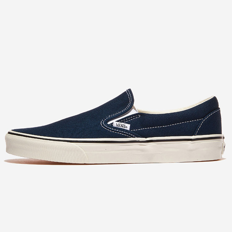 VANS（ヴァンズ） バンズ スリッポン CLASSIC SLIP-ON VN000Z7ALKZ