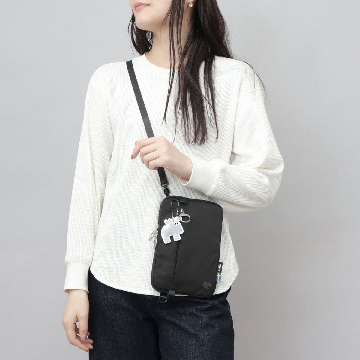 moz（モズ） スマホショルダー 撥水 軽量 ミニショルダーバッグ 北欧