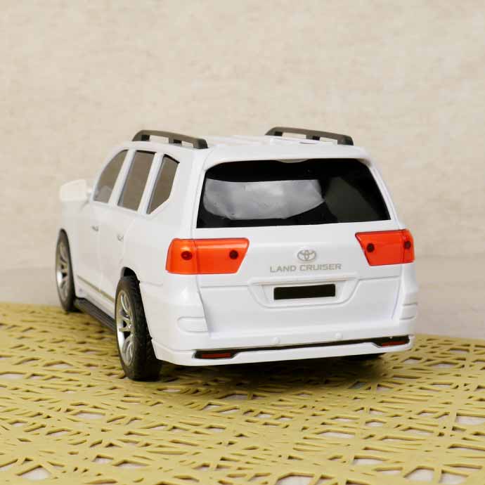 ランドクルーザー 300 LAND CRUISER ラジコンカー ホワイト