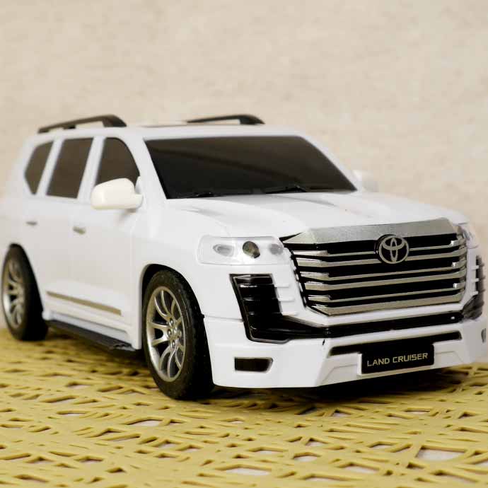 ランドクルーザー 300 LAND CRUISER ラジコンカー ホワイト