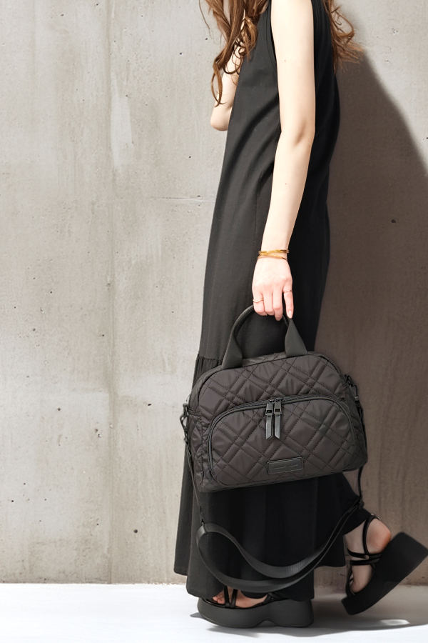 美品☆レスポートサック　ボストンバック　ショルダー　ナイロン　軽量　2way LeSportsac（レスポートサック） ボストンバッグ ESSENTIAL MEDIUM