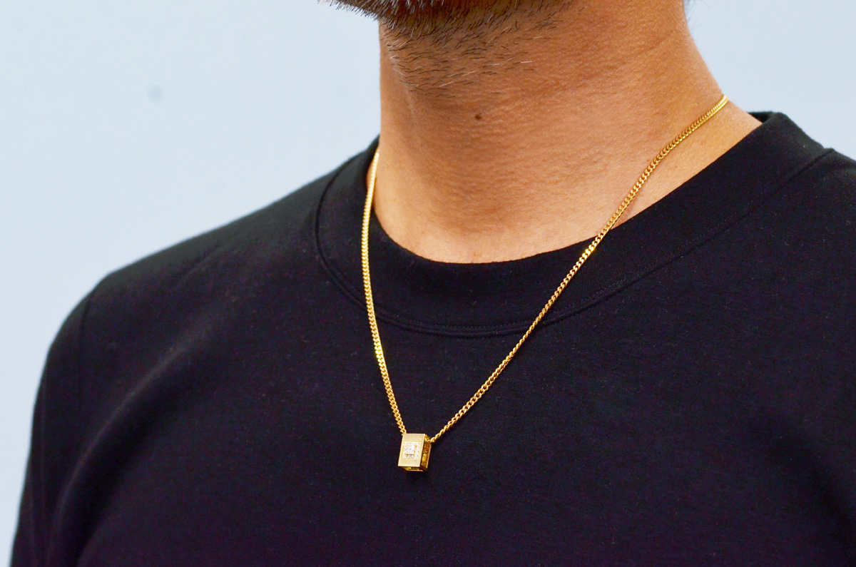 ダイヤモンドカット トップ750 18kリバーシブルお値下げしました^ ^ ペンダントトップ メンズ K18 18金 ダイヤモンド ビーズ リバーシブル