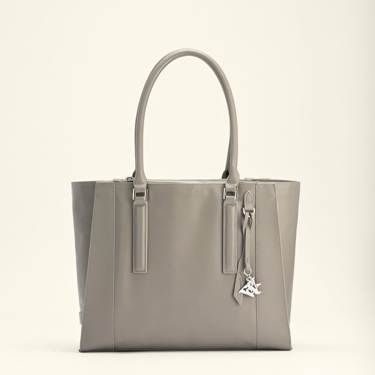 【美品】トリーバーチ ビジネスバッグ トート A4可 グレージュ シボ革 レザー トリーバーチトートバッググレージュA4対応