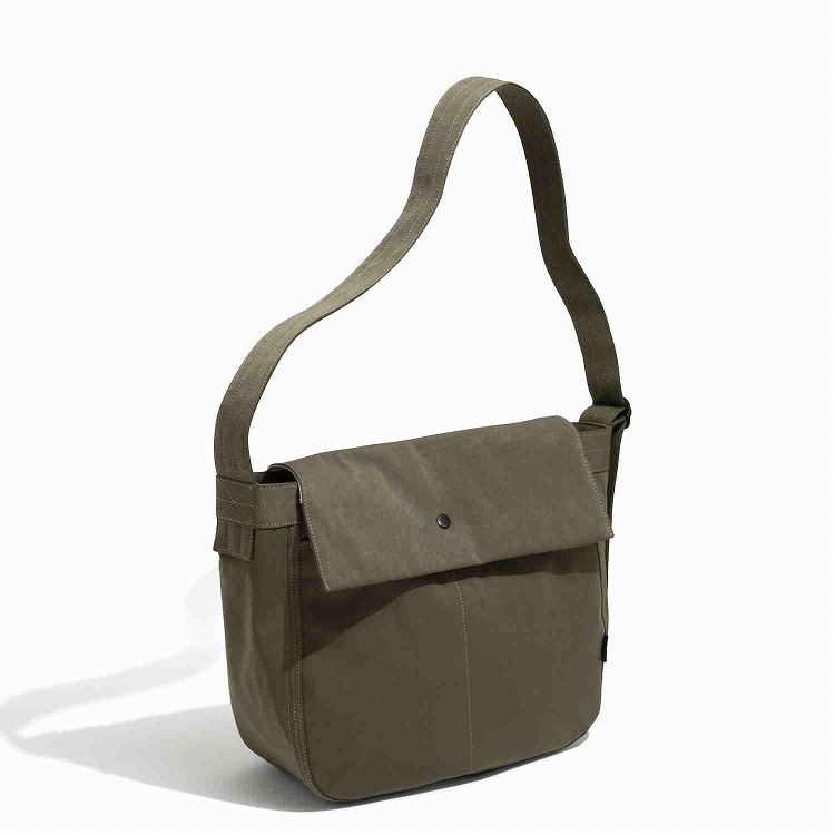 UNTRACK アントラック CITY PLUS / NEWSPAPER ニューズペーパーバッグ