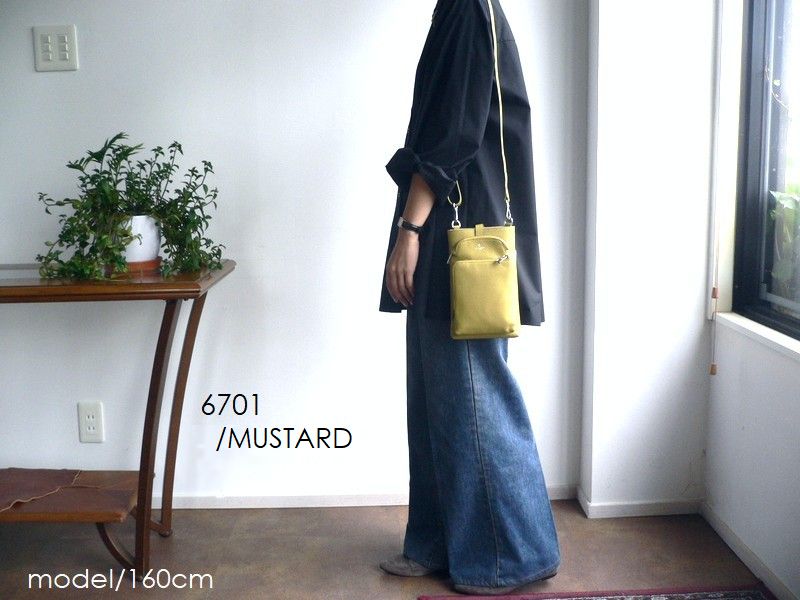 PELLE BORSA（ペレボルサ） バッグ ポシェット ショルダーバッグ Comfy