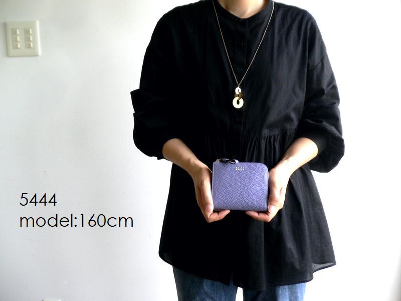 PELLE BORSA（ペレボルサ） 折り財布 キャビアシボ 型押しレザー