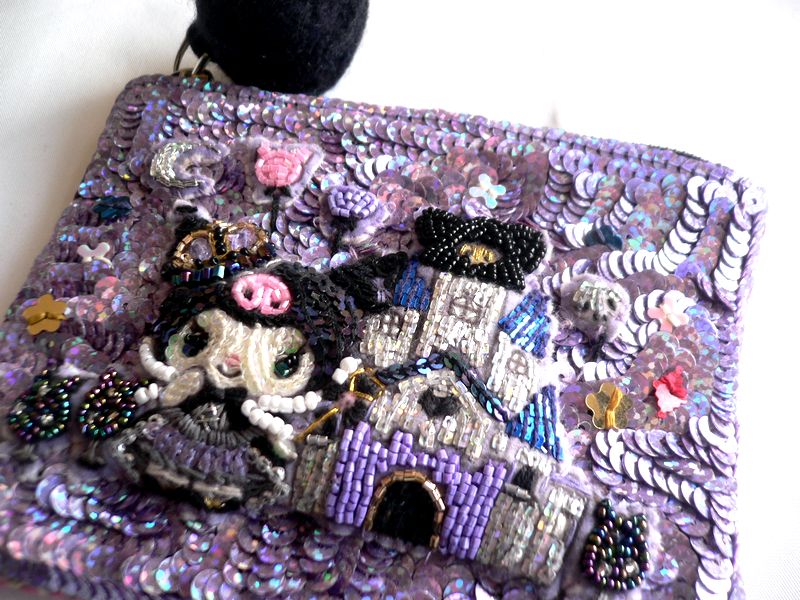 tamao world(タマオワールド) スパンコール 刺繍 ポーチ SANRIO tamao world(タマオワールド) スパンコール 刺繍 ポーチ SANRIO
