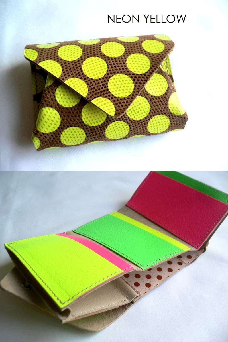 Carmine（カーマイン） ドットレザー ネオンカラー コンパクト