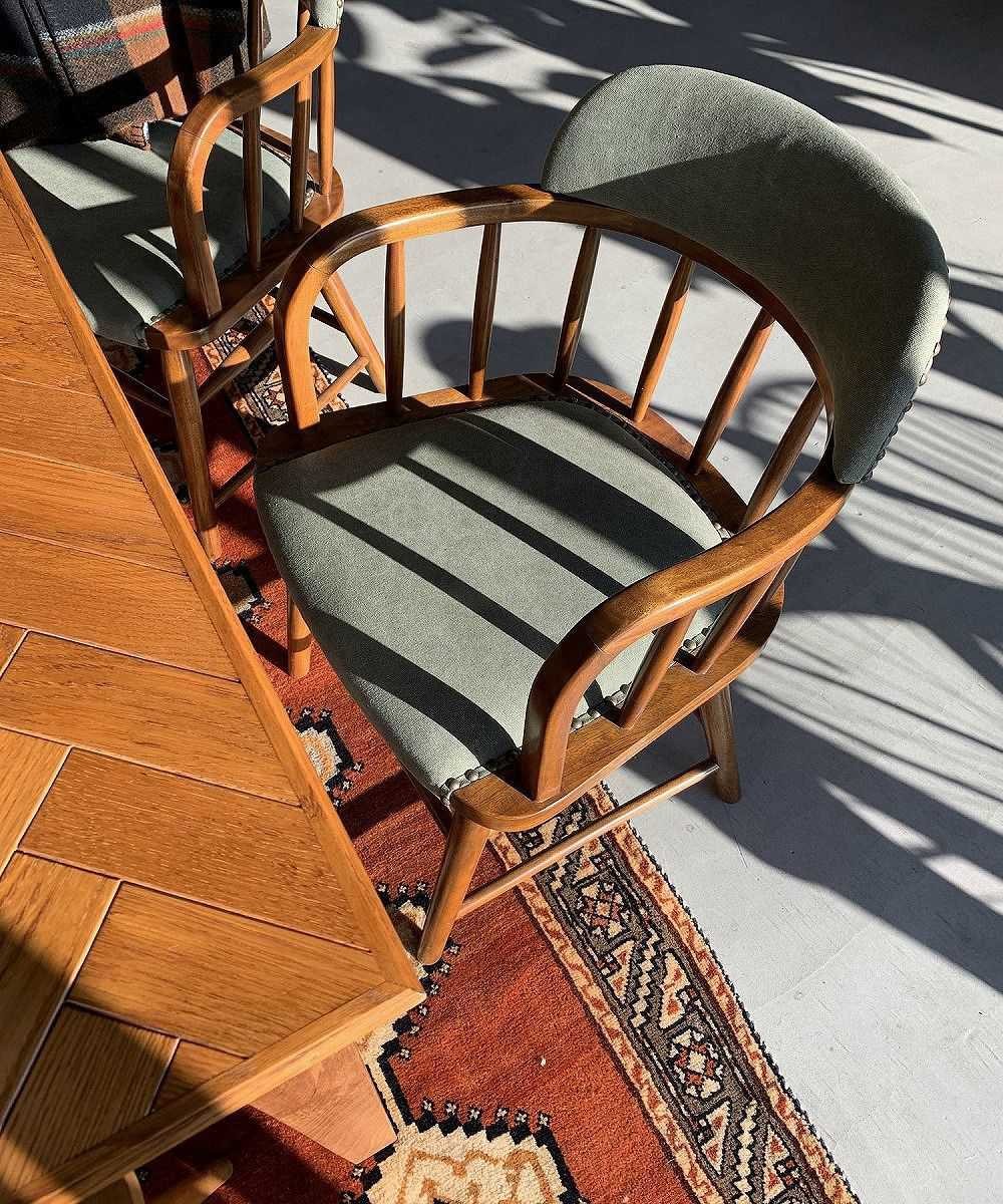 ACME Furniture OAKS ARM CHAIR ファブリック カーキ OAKS ARM CHAIR / BEIGE (PVC) | JOURNAL STANDARD FURNITURE