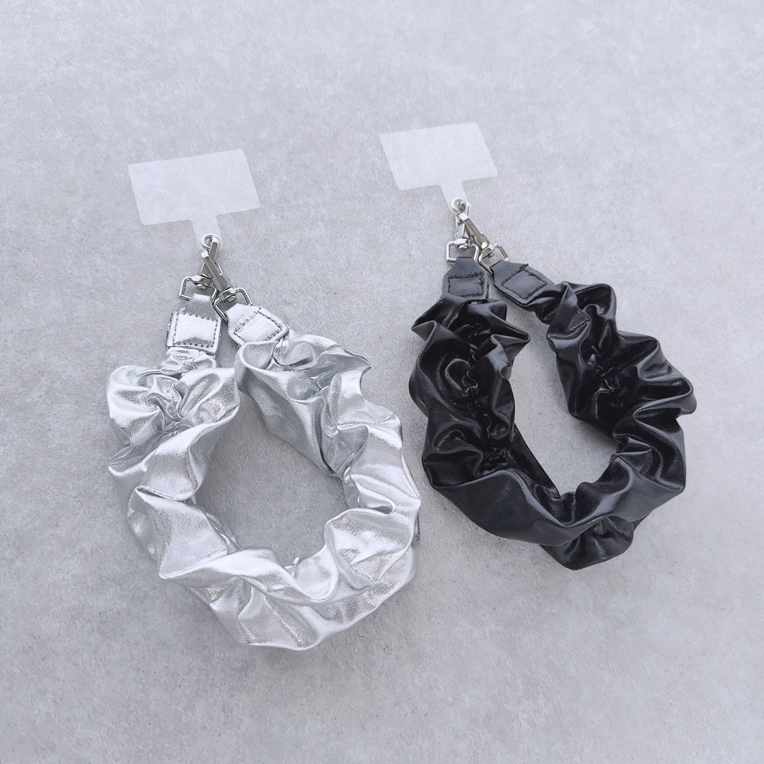 シュシュストラップ スマホストラップ おしゃれ シルバー ブラック