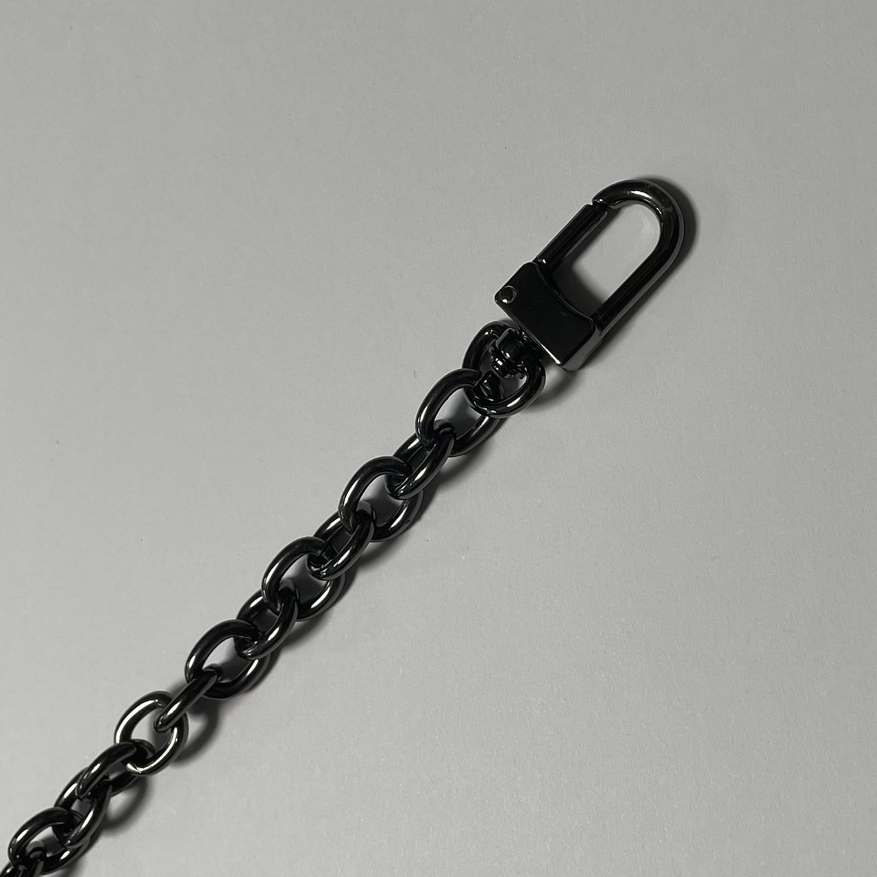 yuu　チェーンストラップ　ブラック セール アウトレットファッション - yuu様専用 チェーンストラップ