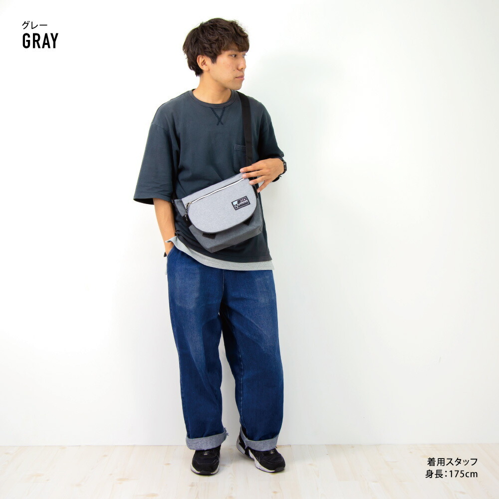 ショルダーバッグ