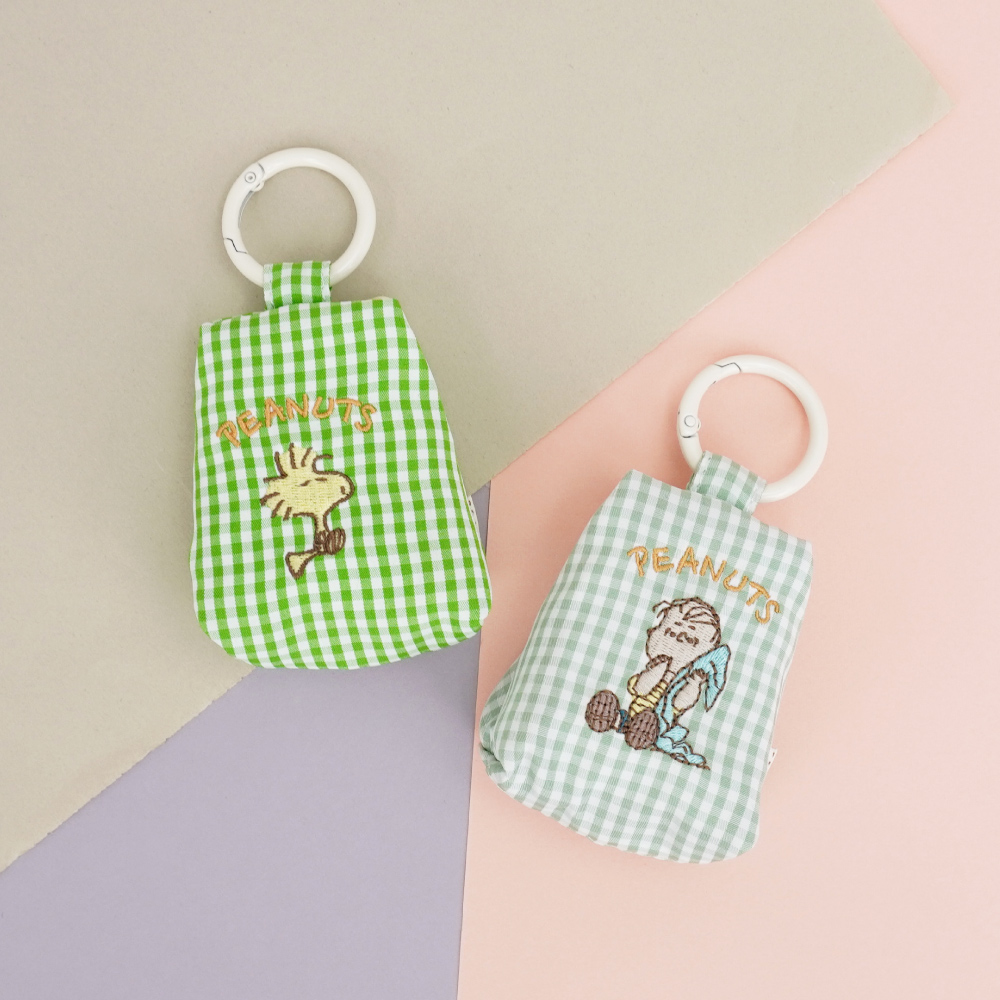 スヌーピー 三角ポーチ グリーンチェック 刺繍...の詳細画像1