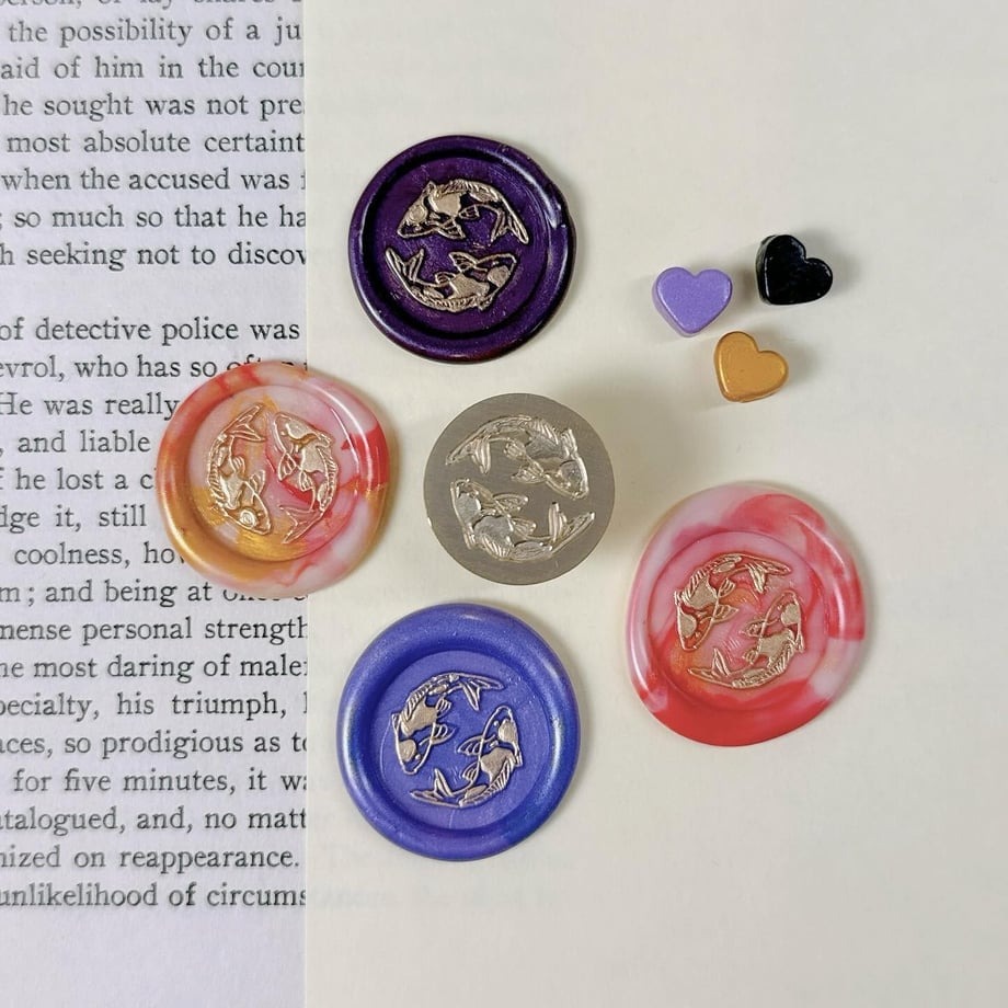 シーリングスタンプ ヘッド ＜ Koi Fish ＞【adessoオリジナルデザイン】 錦鯉 鯉 魚 コイ 交換用 シーリングワックス 封蝋 付け替え |  | 01