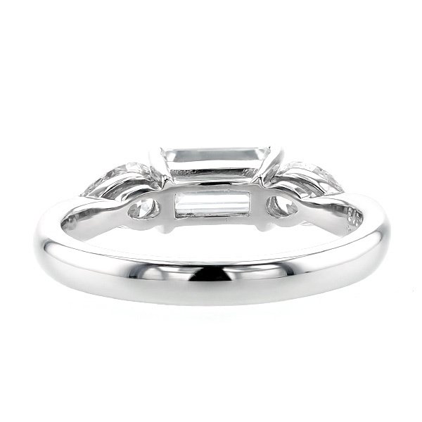 ダイヤモンド リング 1.092ct VVS2 D エメラルドカット 脇石0.637ct 