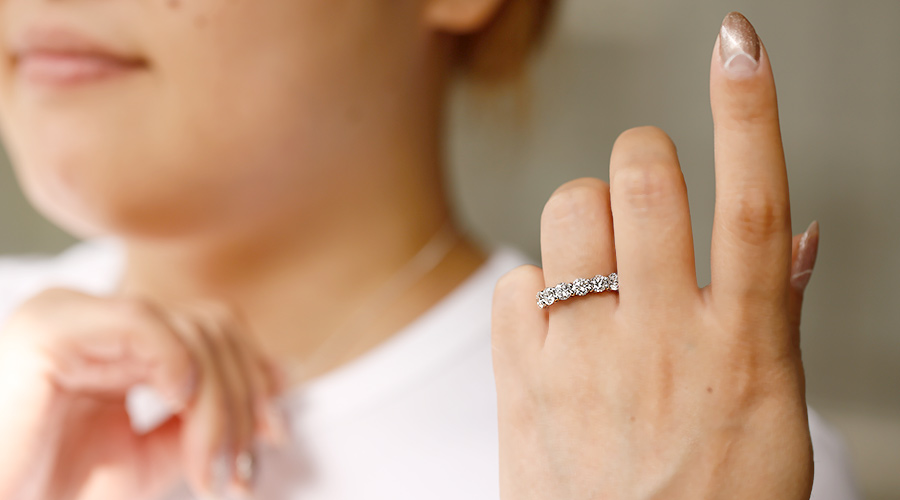 ダイヤモンド フルエタニティリング 4.737ct(Total) / 15石 E〜F VS1