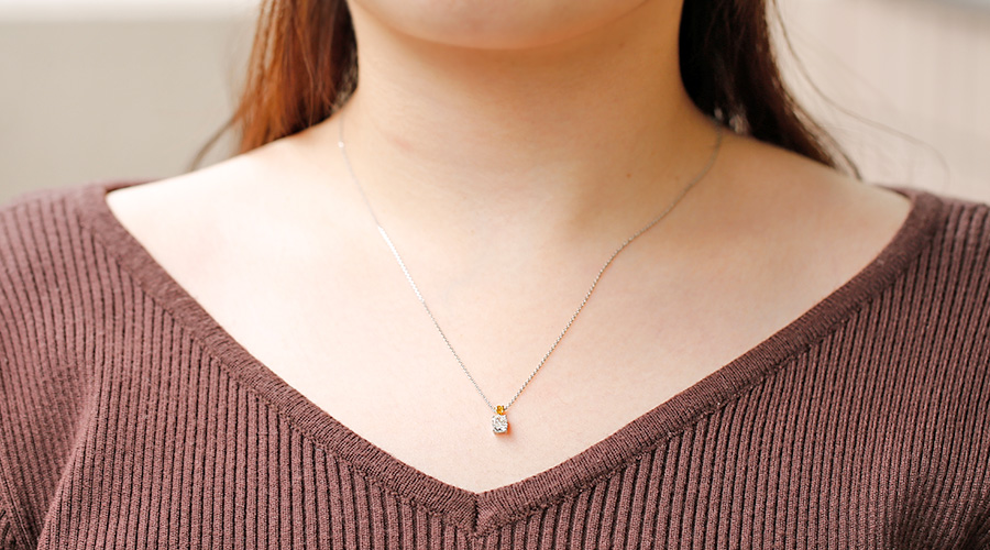 ダイヤモンド ネックレス 0.71ct K VVS1 クッションカット 0.107