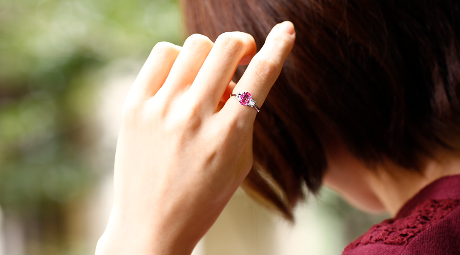 ピンクサファイア リング 1.4ct / 脇石ダイヤモンド0.55ct(Total