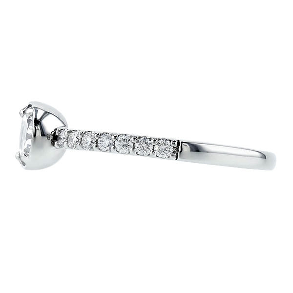 ダイヤモンド リング 0.6ct D VVS2 オーバルブリリアントカット