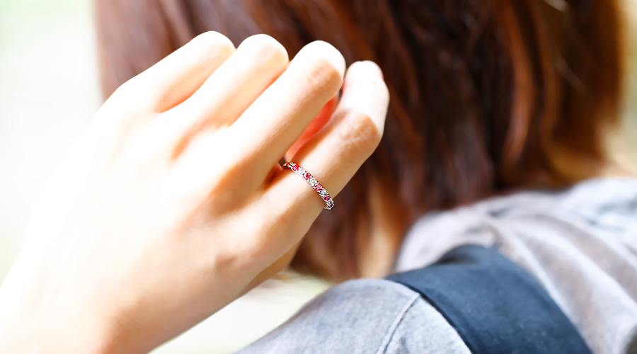 ピンク×無色 ダイヤモンド ハーフエタニティリング 0.3ct(Total) FANCY VIVID PINK SI1〜I1 ラウンドブリリアントカット プラチナ Pt ソーティング付の画像