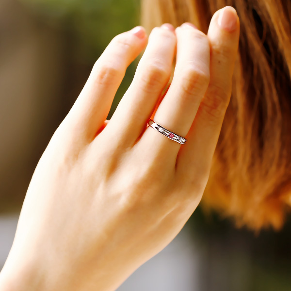 ダイヤモンド リング 0.04〜0.05ct FANCY VIVID PINK/FANCY VIVID PURPLE PINK/FANCY INTENSE PINK VS2〜SI2 プラチナ Pt ソーティング付の画像