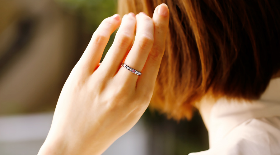 ダイヤモンド リング 0.04〜0.05ct FANCY VIVID PINK/FANCY VIVID PURPLE PINK/FANCY INTENSE PINK VS2〜SI2 プラチナ Pt ソーティング付の画像