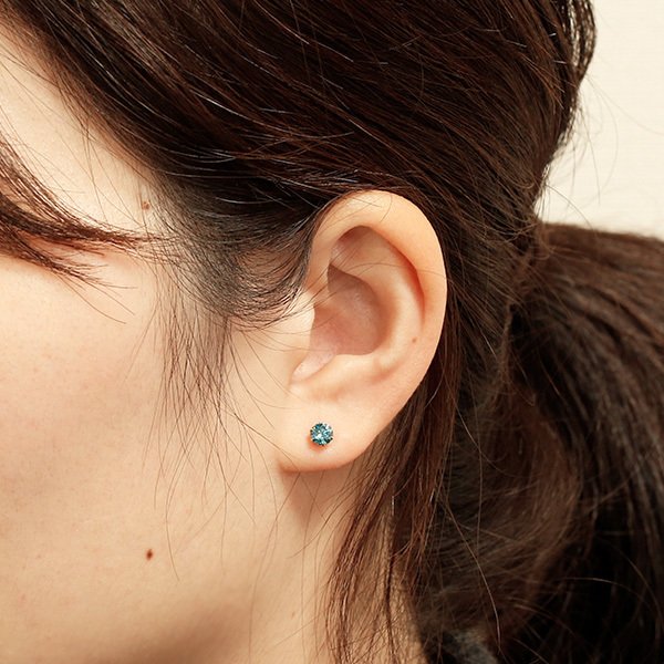 ブルーダイヤモンド ピアス 一粒 0.9ct(Total) VS1〜SI1 FANCY DEEP GREEN BLUE プラチナ Pt ソーティング付 ダイヤモンドピアス ダイヤピアスの画像