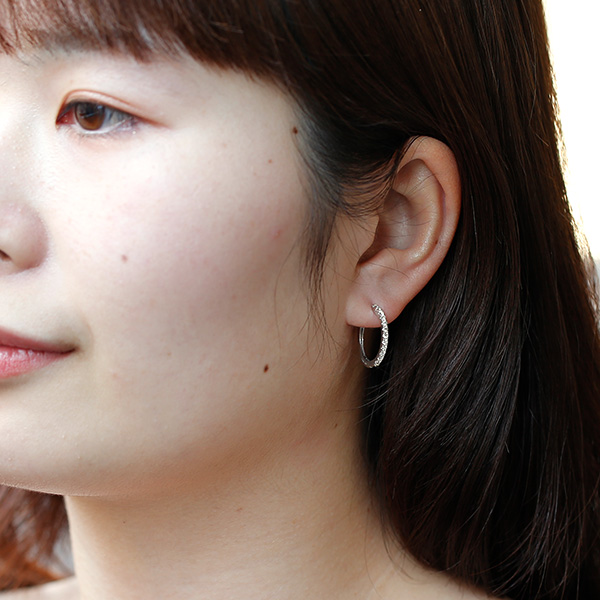 ダイヤモンド フープピアス 0.5ct(Total) F〜H VVS〜VS EX〜VERY GOODクラス  保証書付の画像