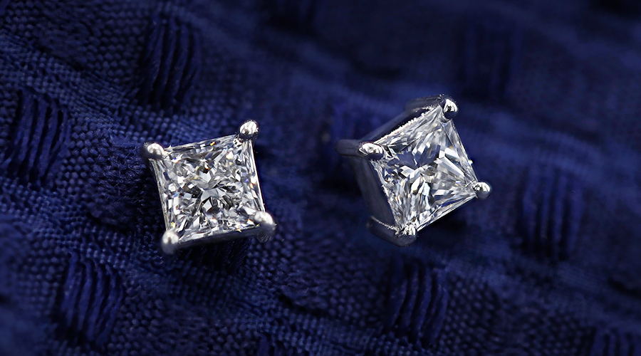 ダイヤモンド ピアス 1ct(Total) D VVS1〜2 プリンセスカット プラチナ 