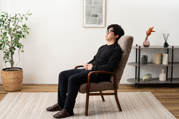 東谷 1人掛けソファー 安楽チェア 肘掛け高座椅子 肘付き