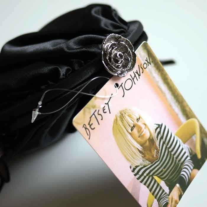 Betsey Johnson ベッツィージョンソン ハンドバッグ レディース