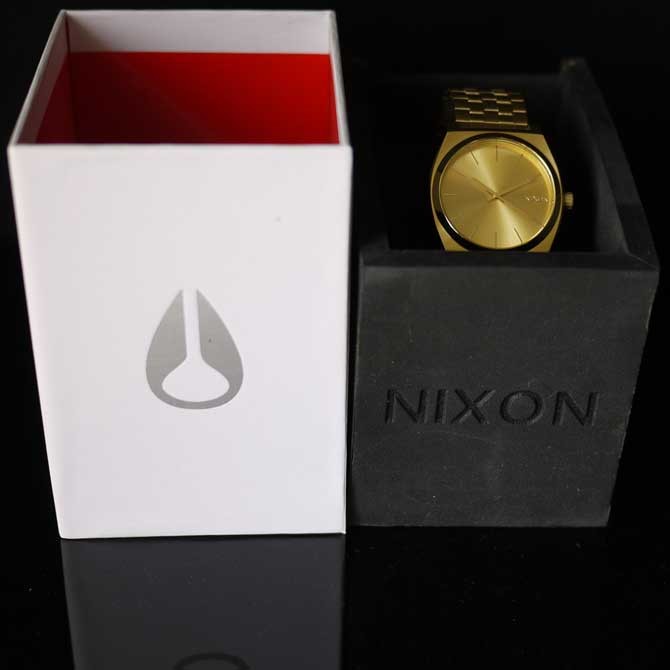 【未使用】NIXON ゴールド 箱無し 新品 ニクソン 腕時計 42-20 クロノグラフ A037-502 オールゴールド
