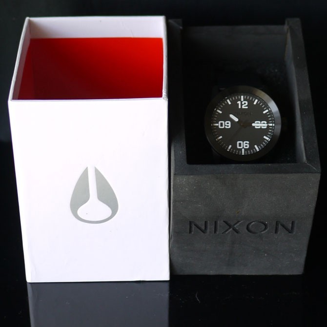 NIXONアナログ腕時計Private SS Black 【未使用品】 NIXON 「NIXON」 アナログ腕時計 FREE ブラック レディース