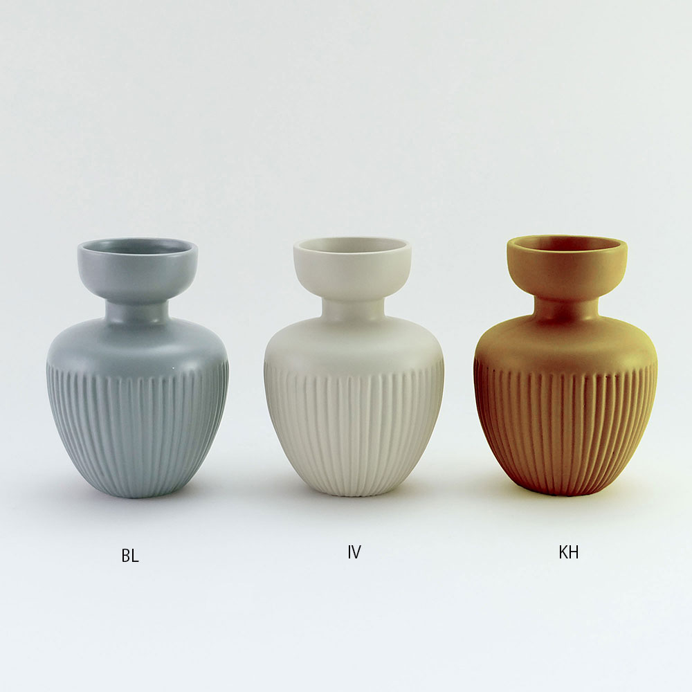 青磁の花器　魅力的なフォルム　一点物 青磁の花器 魅力的なフォルム 一点物 （色釉 glaze | 陶磁器専門