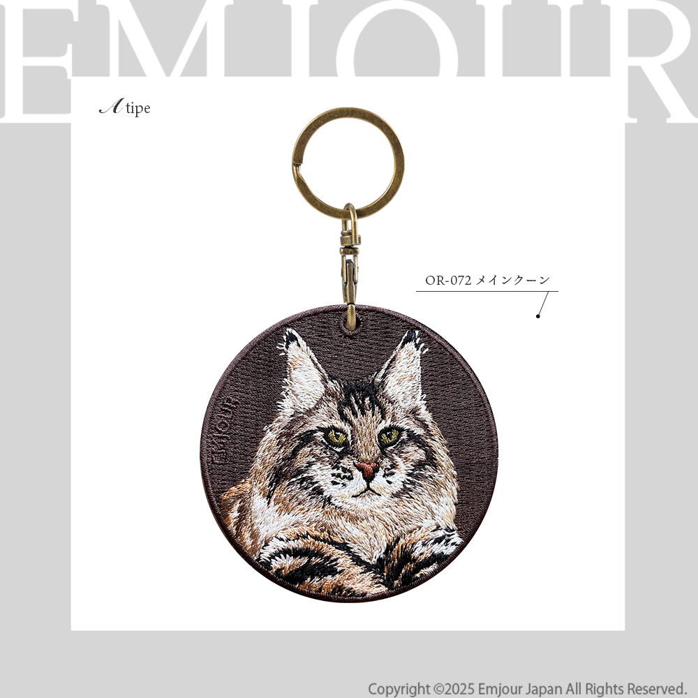 ミ*ケ様 ハンドメイド刺繍キーホルダー　三毛猫さんと雀 キーホルダー 猫 刺繍 ネコ ペット シャム アメリカンショートヘア