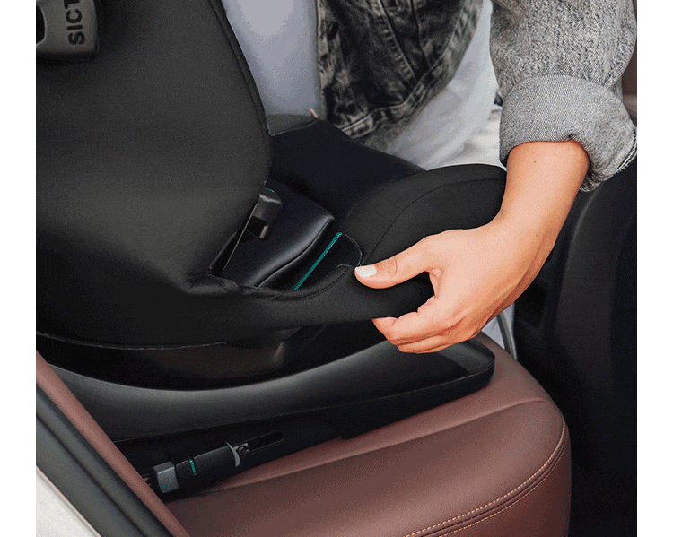 チャイルドシート「アドバンザフィックス プロ」