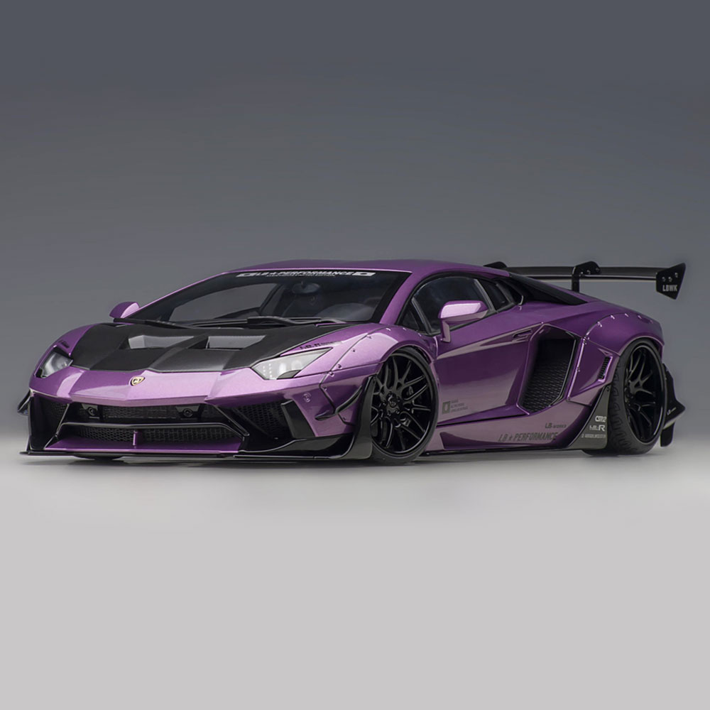 Lamborghini ミニカー 1/18 ランボルギーニ アヴェンタドール