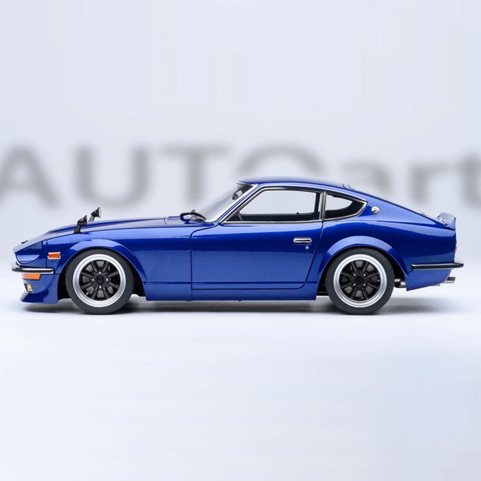日産 ミニカー 1/18 フェアレディZ 湾岸ミッドナイト スポーツカー