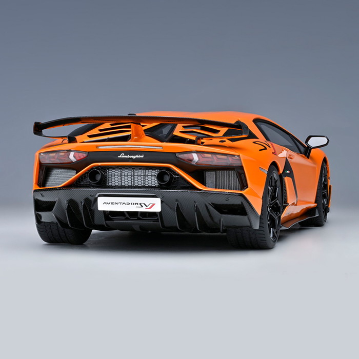 Lamborghini ミニカー 1/18 ランボルギーニ アヴェンタドール Lamborghini ミニカー 1/18 ランボルギーニ アヴェンタドール