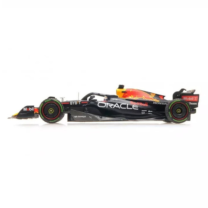 ミニカー 1/18 完成品 オラクル レッドブル レーシング RB18 マックス