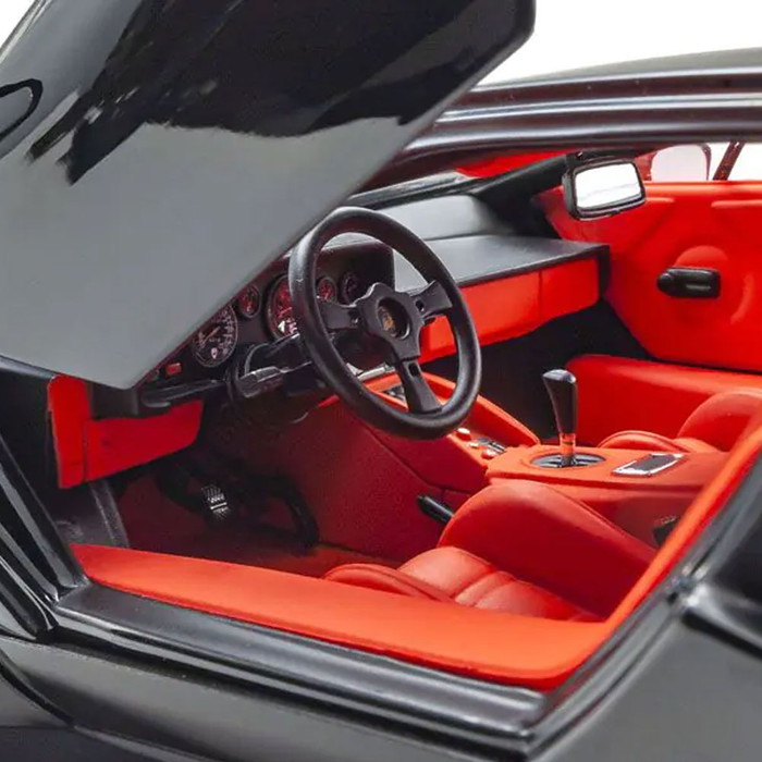 ミニカー 1/18 ランボルギーニ カウンタック LP5000 クアトロヴァル