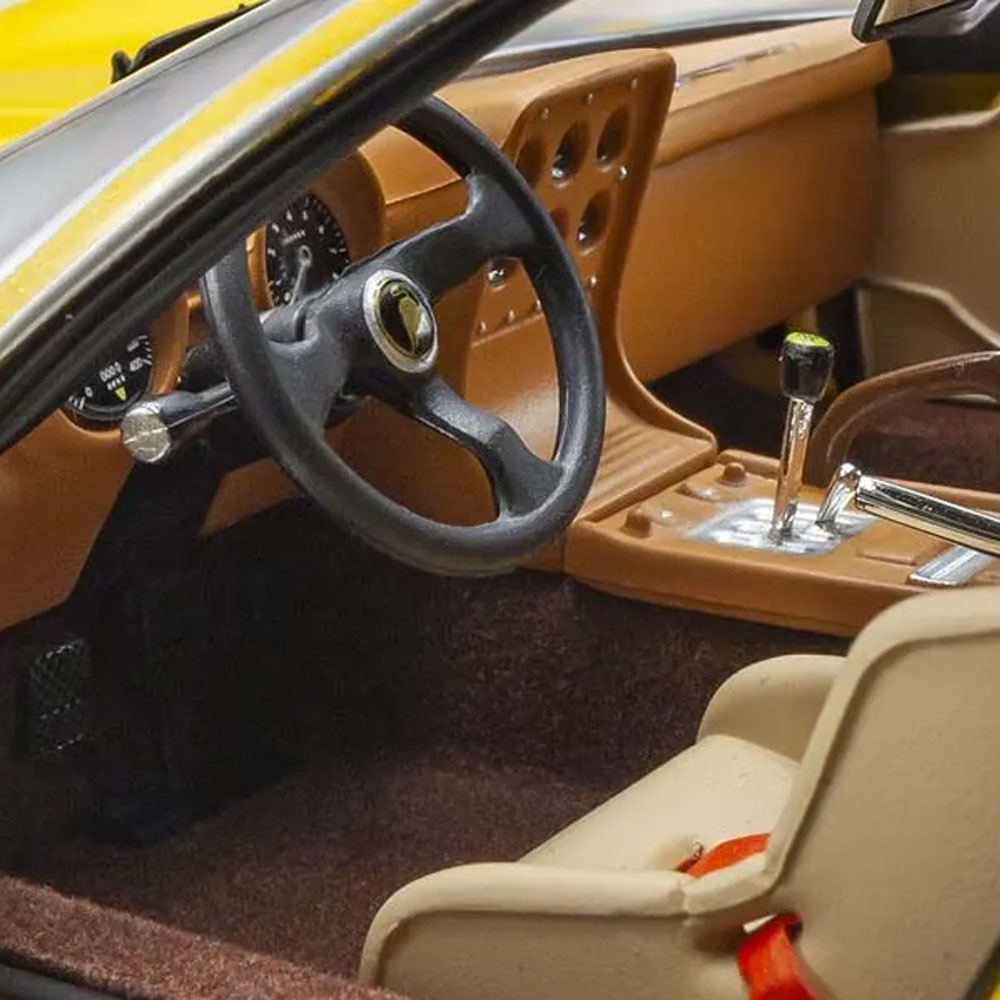 Lamborghini ミニカー 1/18 ランボルギーニ ミウラ SVR イエロー