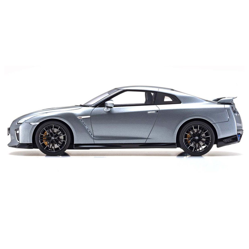 ミニカー 1/18 日産 GT-R 2020 グレー 京商 サムライ nissan KYOSHO